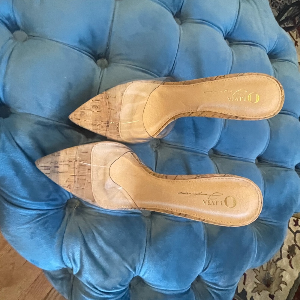Olivia Women Slip on Shoes. - Picture 2 of 6